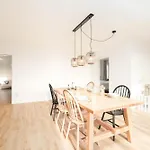 Haus Boy, Penthouse Nr 11 *